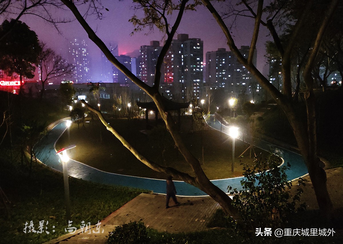 平顶山体育公园晚上好玩吗,夜间开放的体育公园