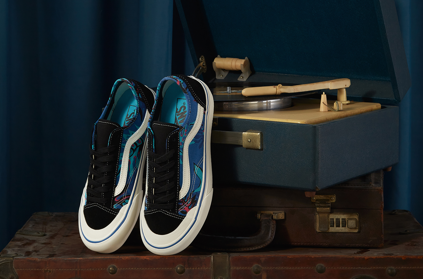 嘘!这双嫁接棋盘格元祖Vans回归了