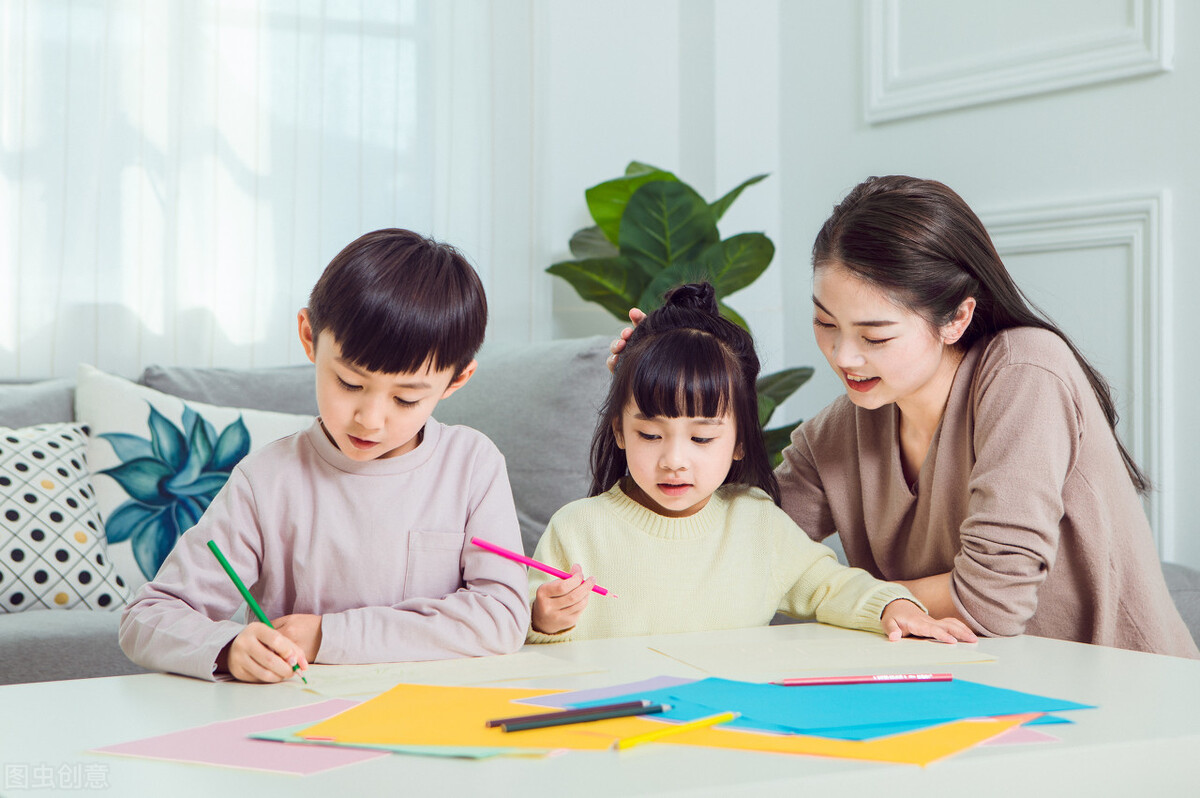 两个孩子总打架父母应怎样处理,两孩子打架父母怎么解决