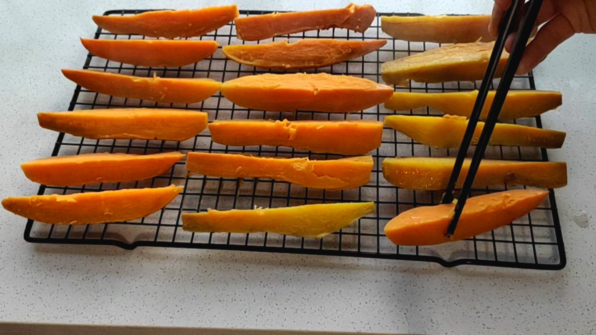 喜欢吃红薯干怎么回事,想吃红薯干教你新做法不用晒