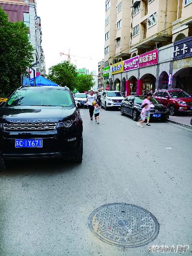 绿化带乱停车,乱停车不文明