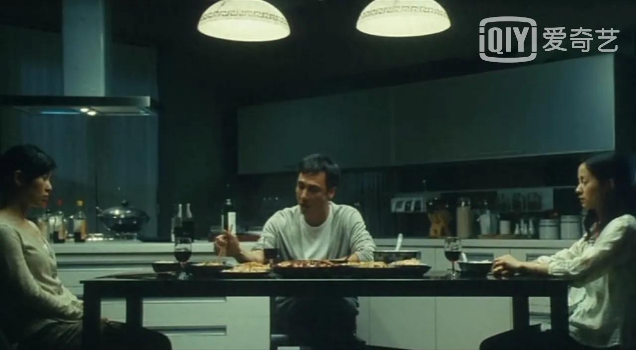 双食记三个人的片段,双食记一个男人吃两家饭