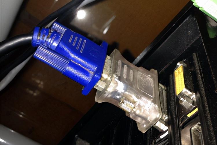 电脑显示屏无信号一般是什么原因,电脑主机插上hdmi口显示器无信号