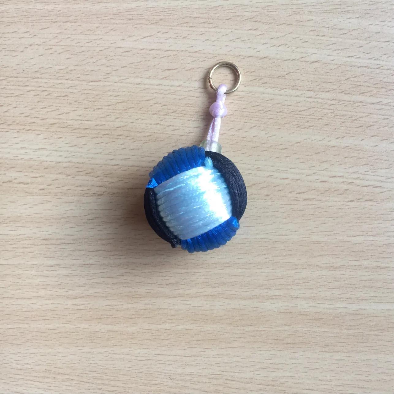 足球钥匙挂件钩法,足球挂件钥匙扣编织