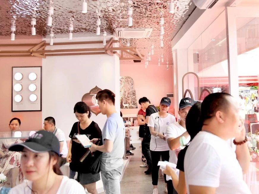 经典案例|董小婉、谭福锅、卢家妈妈……如何炼成爆红品牌？