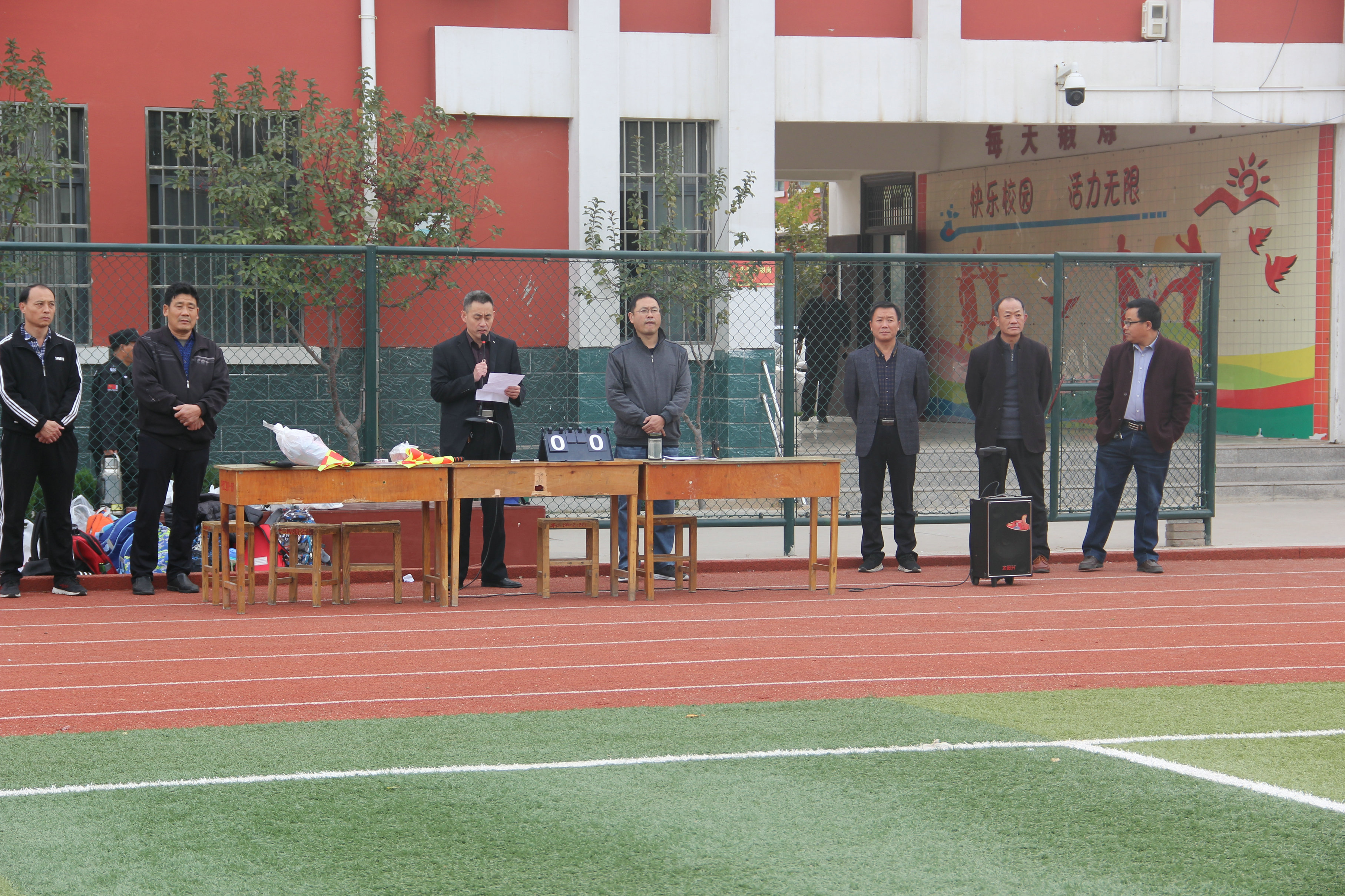 驰骋绿茵场足球争霸,驰骋绿茵场少年梦飞扬