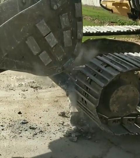 搬起石头砸自己的脚歇后语下一句,搬起石头砸自己脚的问题怎么解决