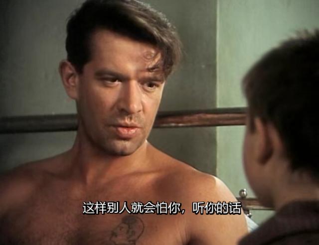 《小偷》：从认窃贼作父到遭受背叛，谈俄罗斯过往伤痛