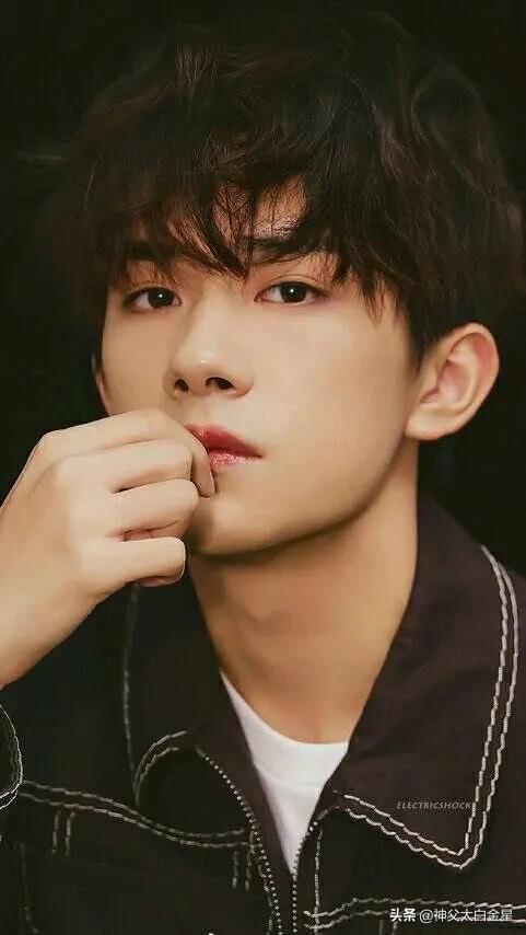 超帅易烊千玺,汪涵夸易烊千玺帅