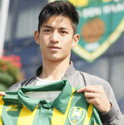 中国足球高颜值帅哥,韦世豪帅