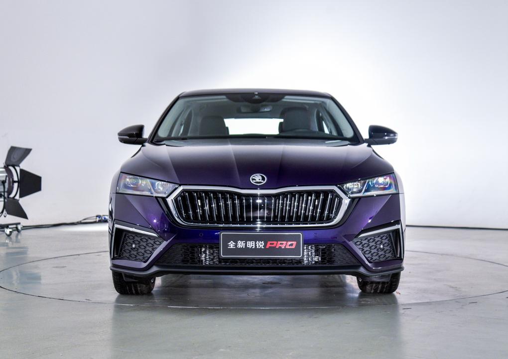 大众明锐的车标是什么样子的,大众汽车明锐标志是什么