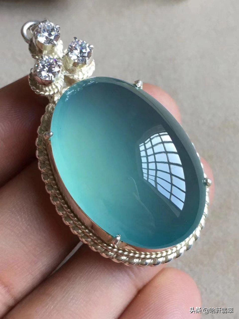 油青区别,油青属于翡翠a货吗