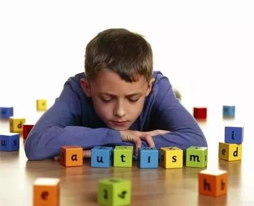 家长觉得孩子上网课溜号,孩子网课总溜号