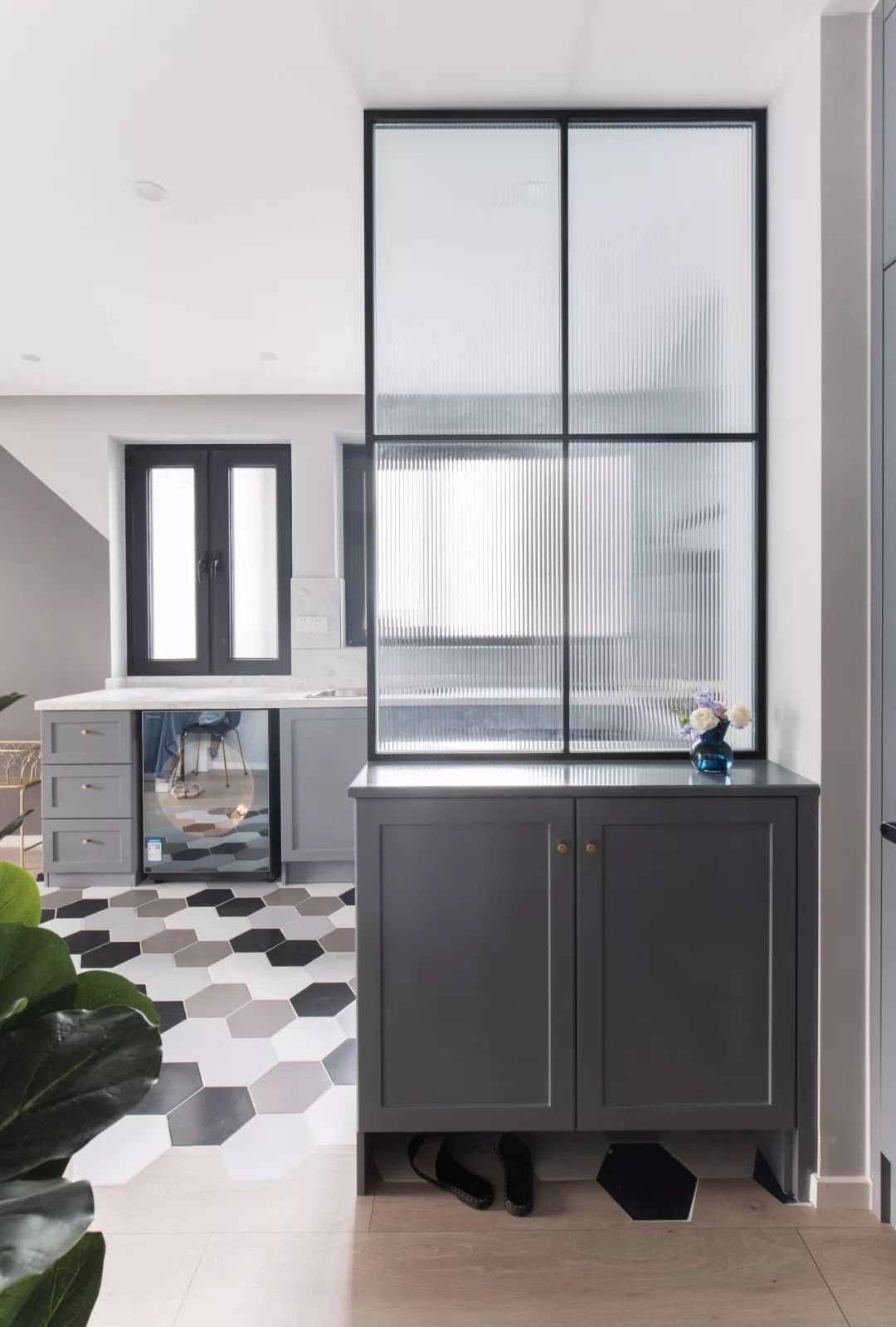 餐桌折叠可伸缩圆桌小户型,墙面餐桌折叠可伸缩小户型