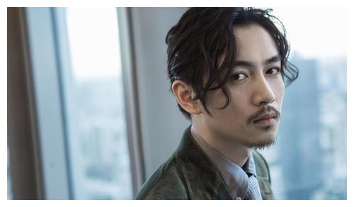 陈晓最新晒照片,陈晓自拍发福