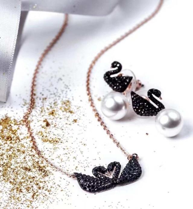 施华洛世奇天鹅项链怎么查询真假,施华洛世奇天鹅项链的寓意是什么