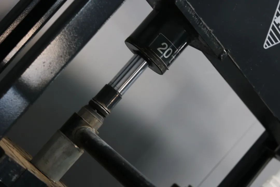 怪兽修车翻新奥迪q7,怪兽修车翻新视频