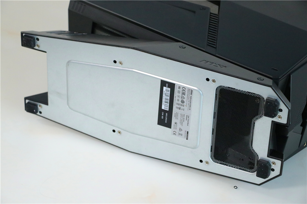 全套定制，吃鸡办公无所不能，微星宙斯盾3深度体验