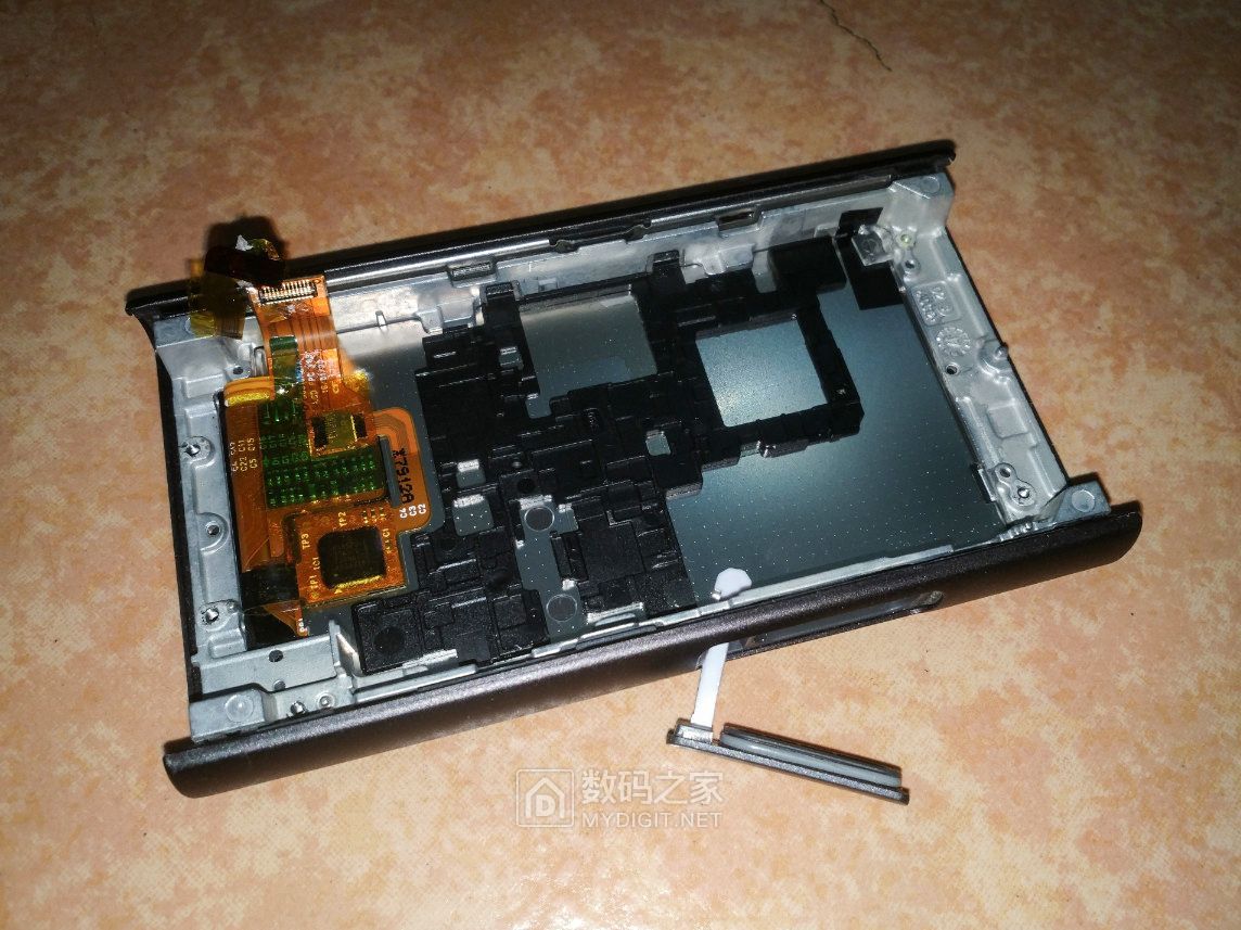 售价1000元的索尼NW-A45无损音乐*放播**器拆解！对比NW-A35主板图