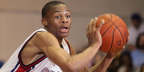 基因突变?比父母高出一个头!博班比父亲高49cm,书豪爸妈1米68