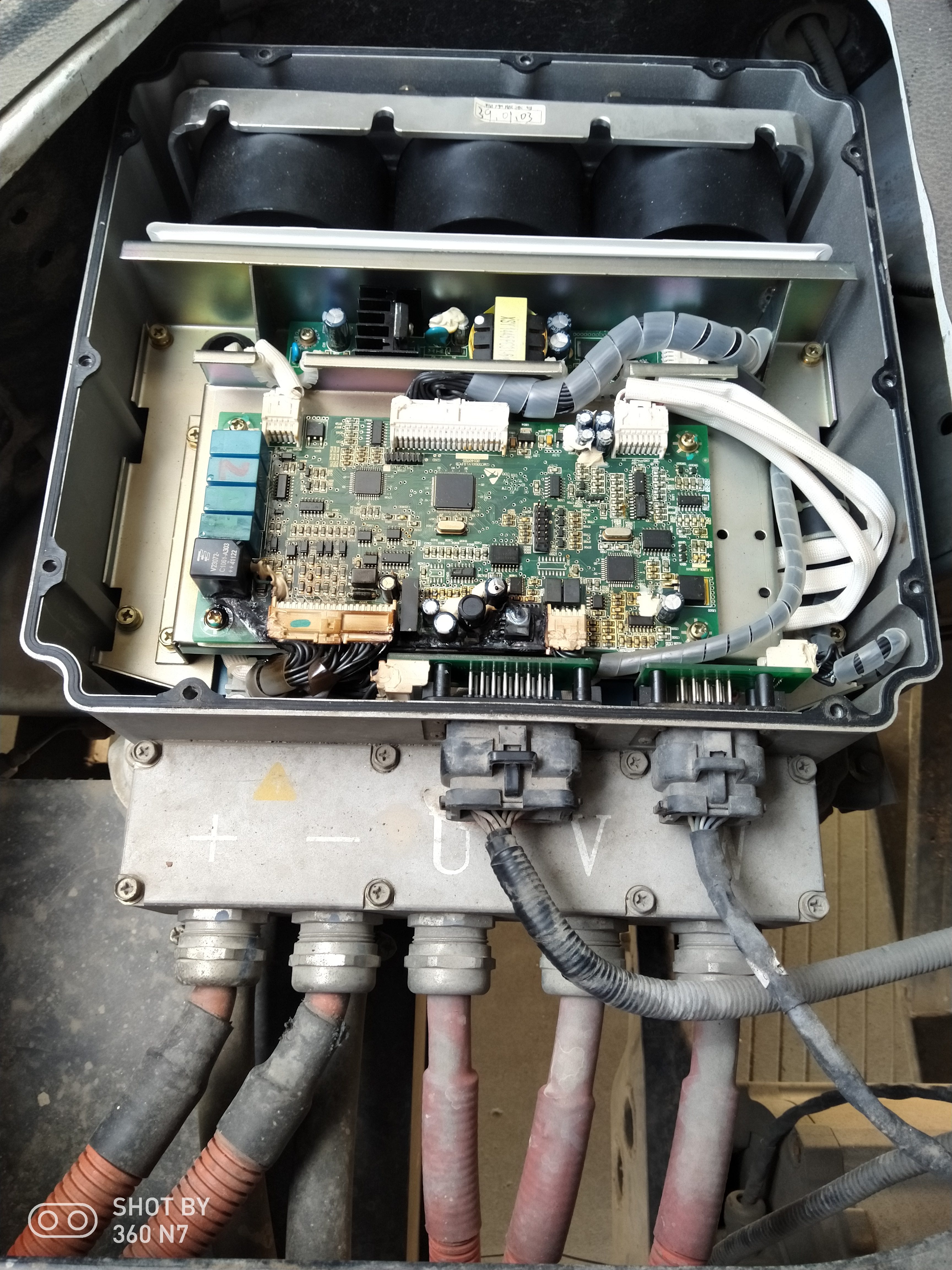 二手货运电动面包车价格,想买一台面包车