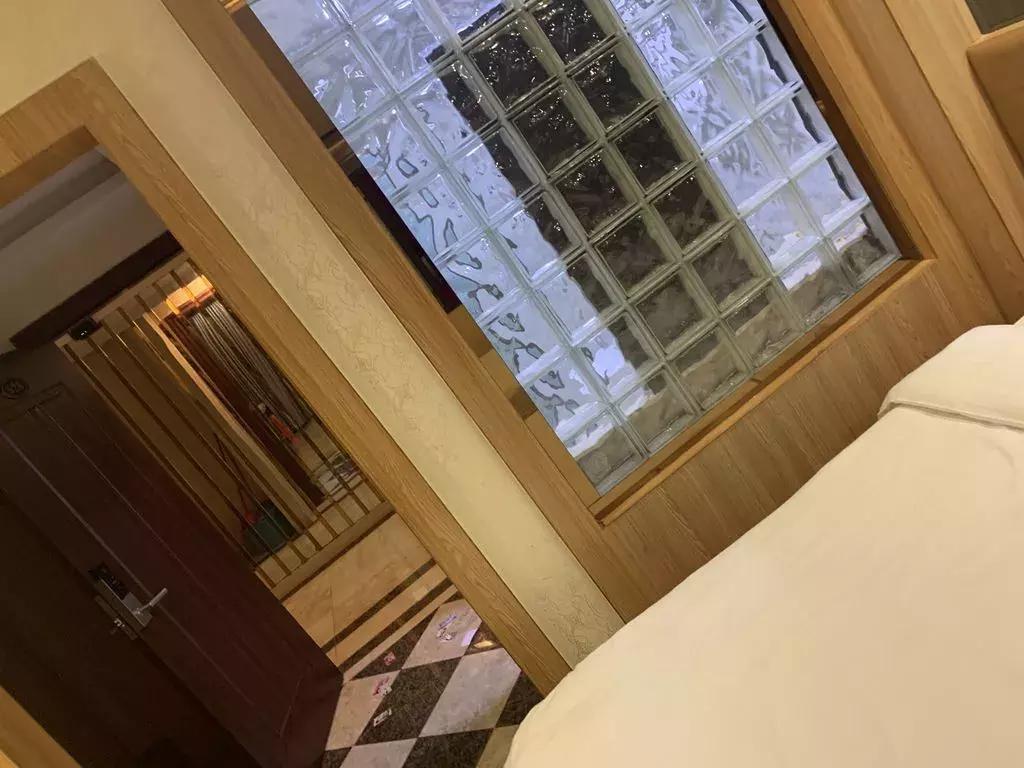 清居酒店招保洁员一名工资面议,德江酒店招聘保洁员