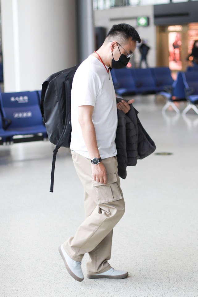 汪涵绿色西装,汪涵穿搭