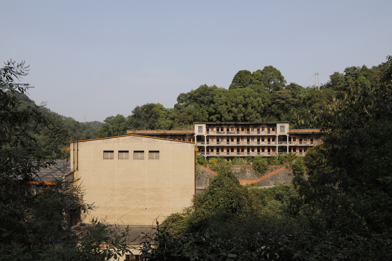 三线系列之13:国营二三八厂,国营湖北华中精密仪器厂