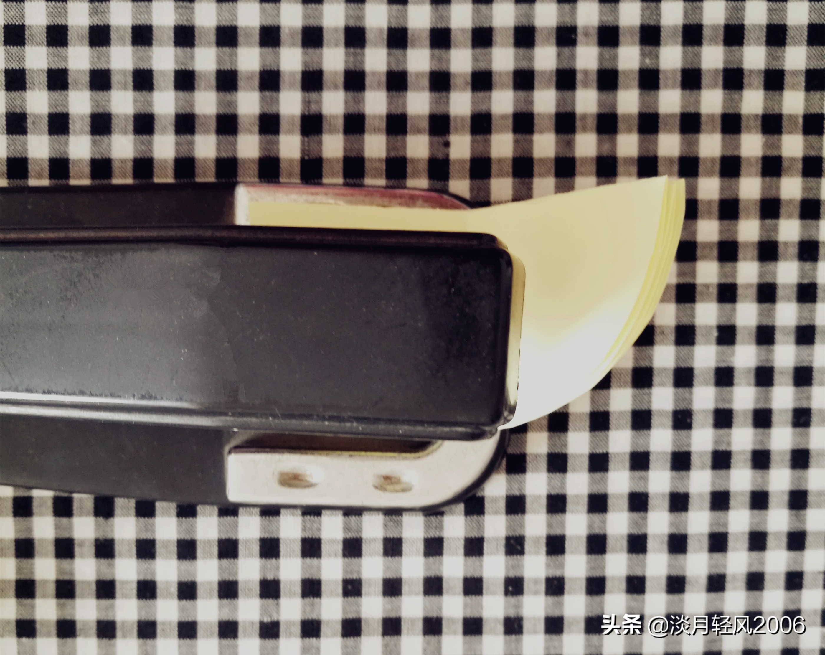 用卡纸制作的手工立体小花,彩色卡纸立体手工