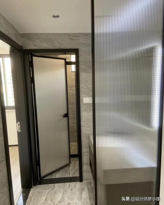 装修为什么选长虹玻璃门,长虹玻璃门让你避掉不必要的坑