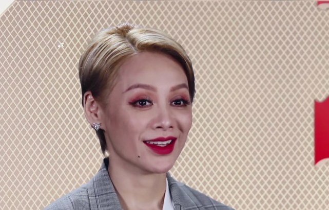 万茜点赞宁静黑评内容,万茜被人打脸完整视频