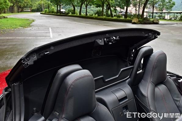 马自达mx-5miatasport,马自达mx5手动软顶敞篷试驾评测