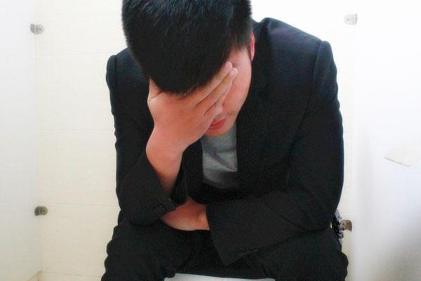 大便两三天憋着不拉正常吗,有大便不拉一直憋着会怎么样