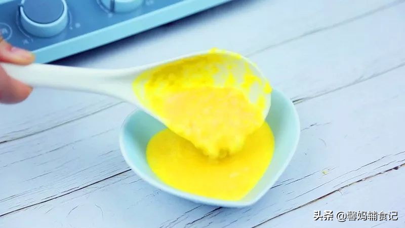 造型可爱的粒粒面,搭配亮丽的汤汁和芝士,不怕宝宝没胃口