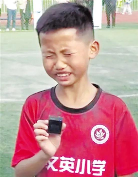 1987年，*小平邓**邀马拉多纳来中国遭拒，马拉多纳：不给3亿，不去