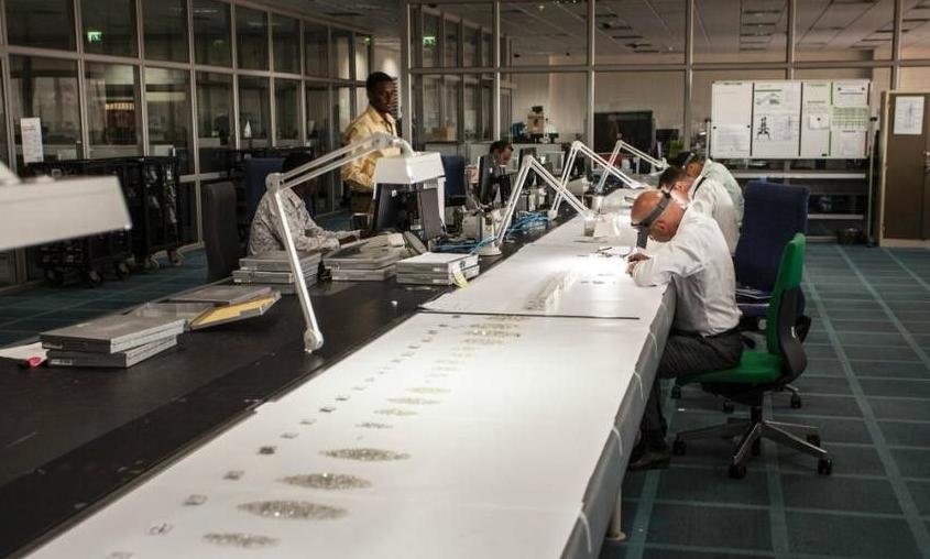 钻石为啥是个骗局,钻石为何被称为20世纪最大骗局