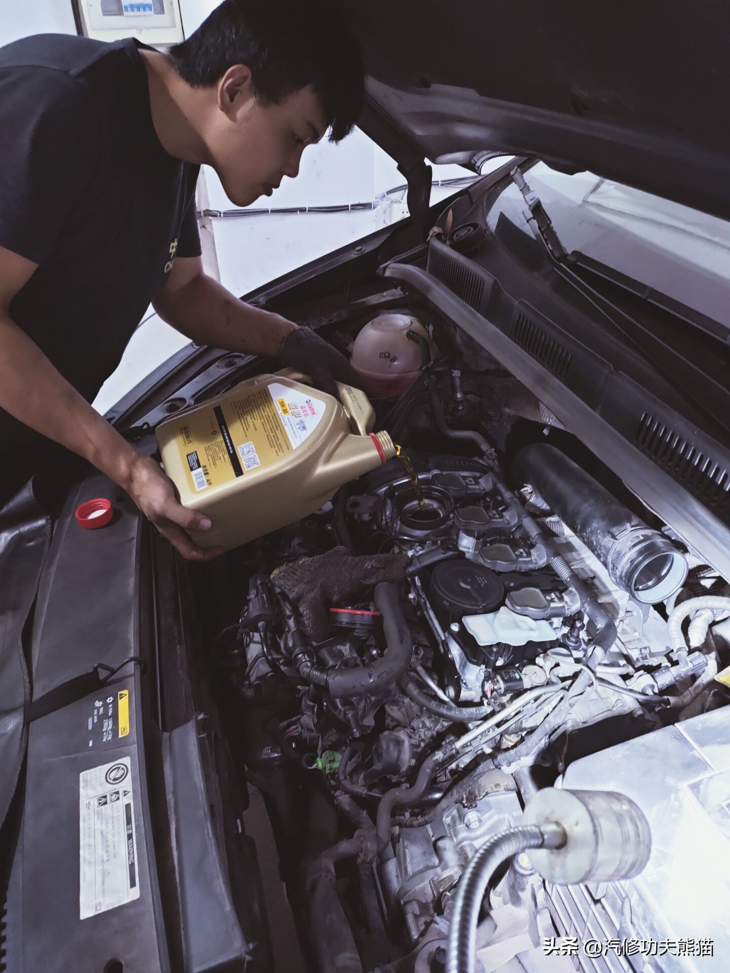 夏朗2.0发动机烧机油上海解决方法,大众夏朗烧机油最佳解决方案