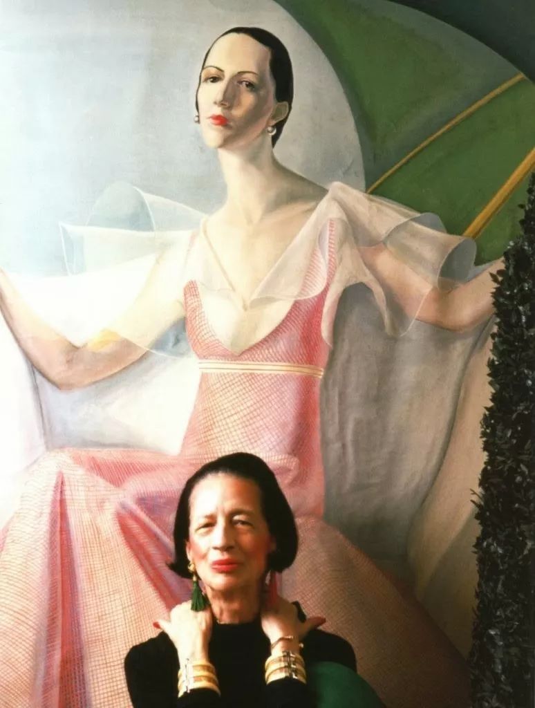 Dior花115万买她大片，雪奈做闺蜜，这个“丑女”才是真时尚