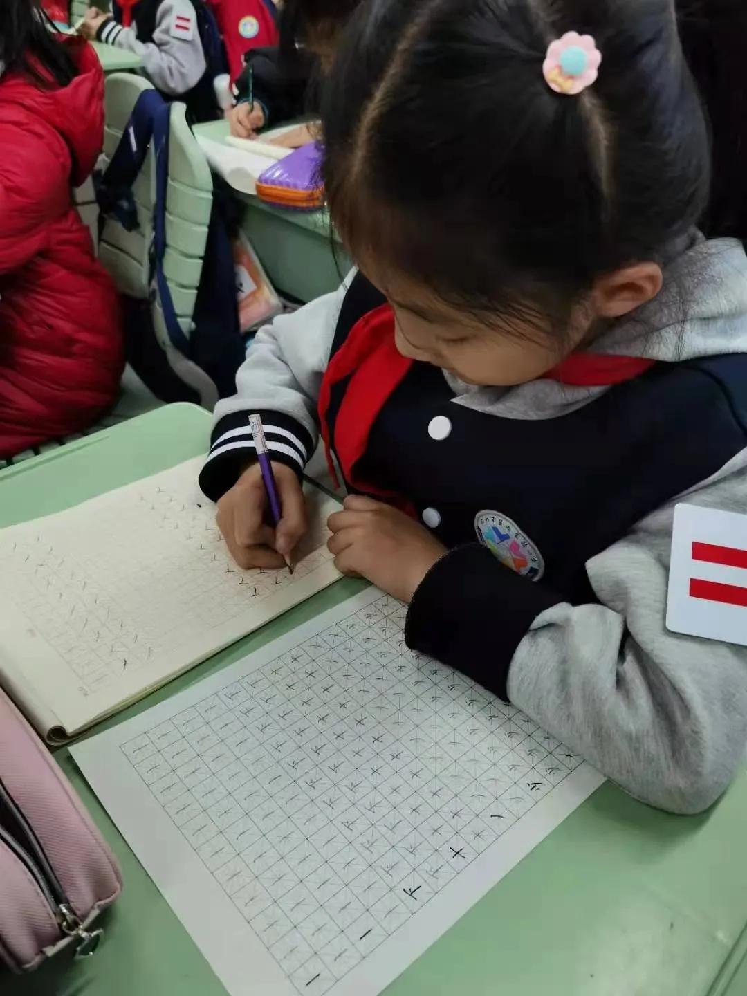 小学有特色的社团活动课,胶州市第六实验小学运动会