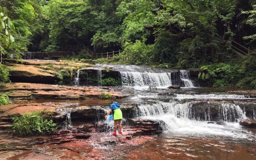 天热适合到成都哪里耍,成都周末耍水游玩推荐