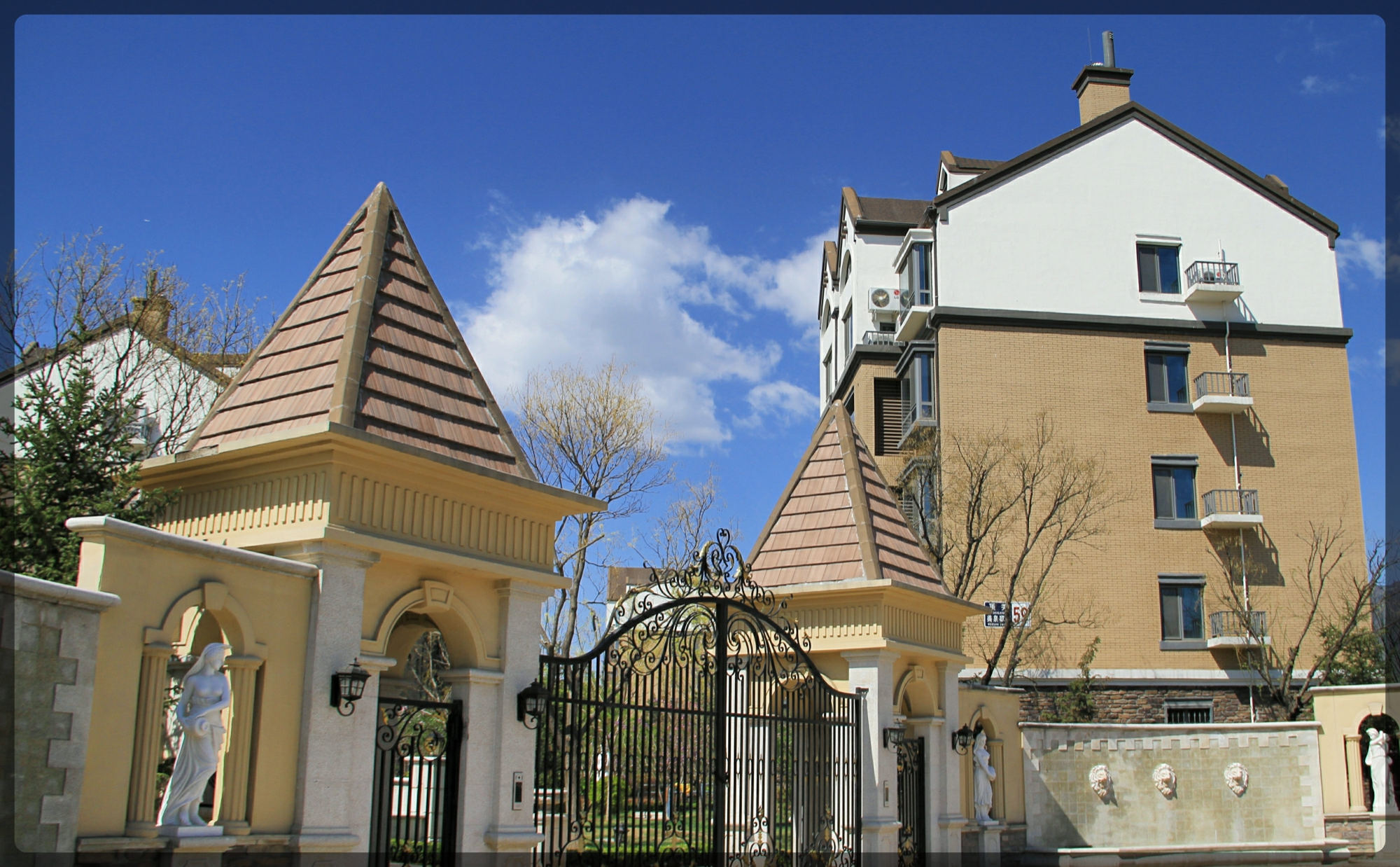 顶秀美泉小镇景区,顶秀美泉欧洲小镇