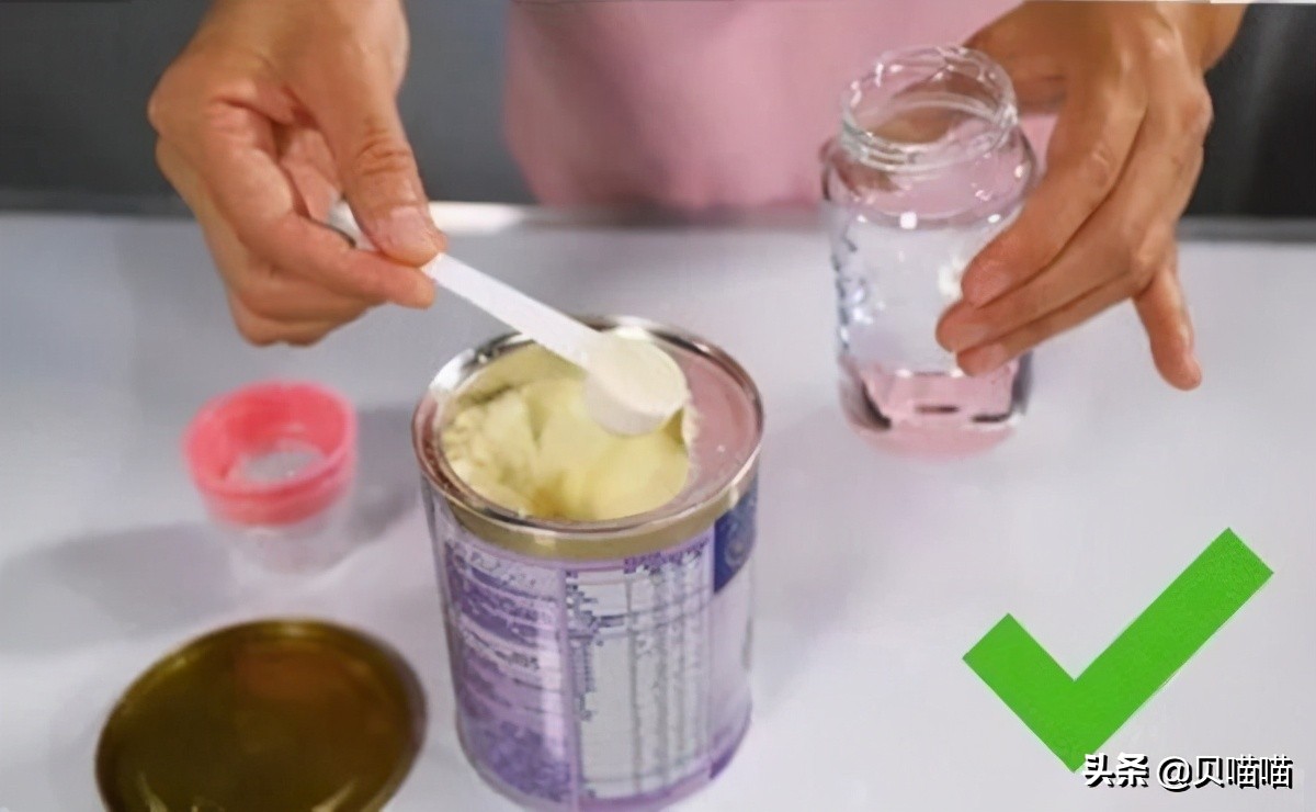 冲泡奶粉应该怎么摇晃,冲奶粉时用哪些方法加快奶粉溶解