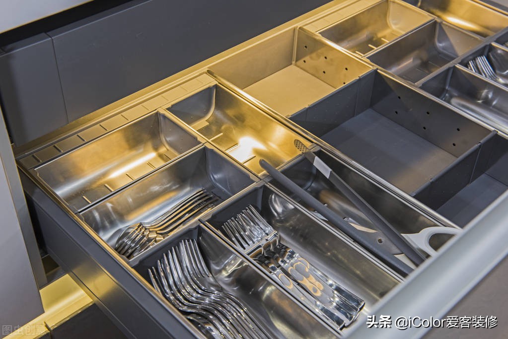 厨房厨具收纳实用,厨房最实用收纳物品有哪些
