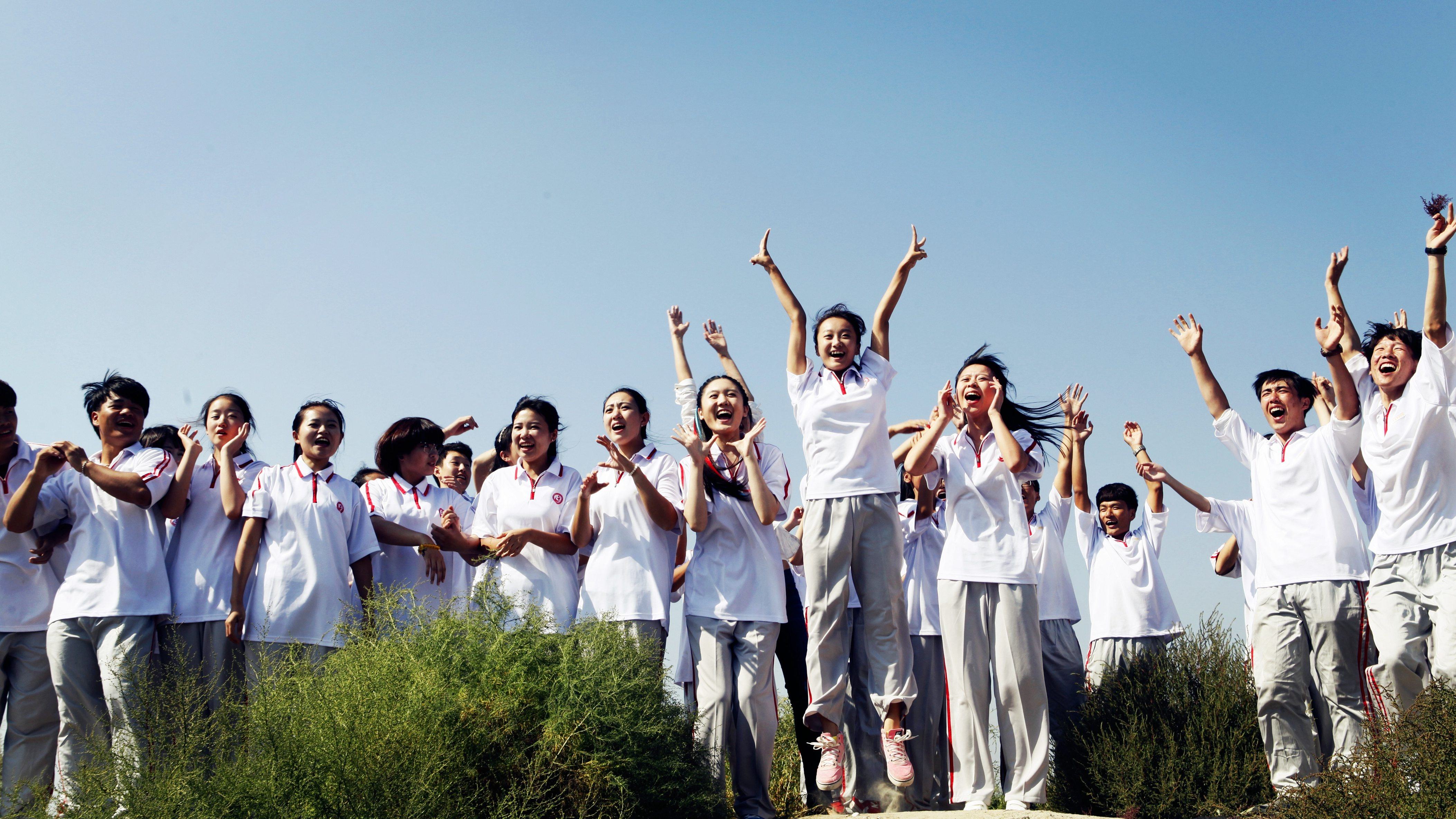 孩子中考成绩在300左右如何填志愿,300分左右能填什么志愿视频