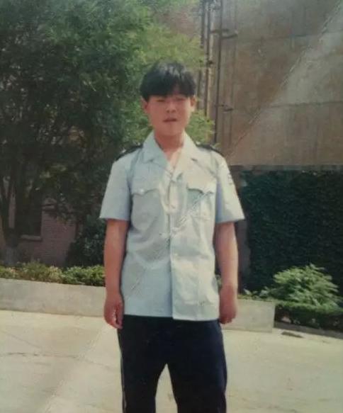 哪一年岳云鹏14岁郭德纲26岁,岳云鹏王宝强郭德纲马云成长史