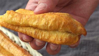 成都小吃蛋烘糕这样做,路边摊小吃油煎鸡蛋糕的做法