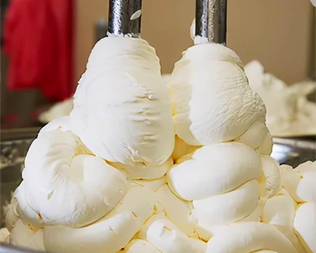 爆卖的“八天堂”竟然是家濒临破产的老字号商店！如何走出低谷？