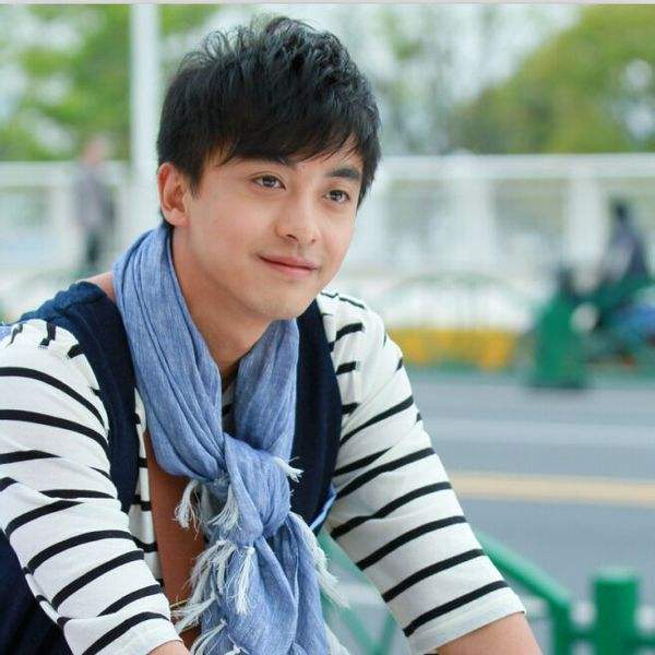 鏉庝匠鑸紶鐩婅揪杩戝喌,寮犵泭杈炬潕浣宠埅鐓х墖