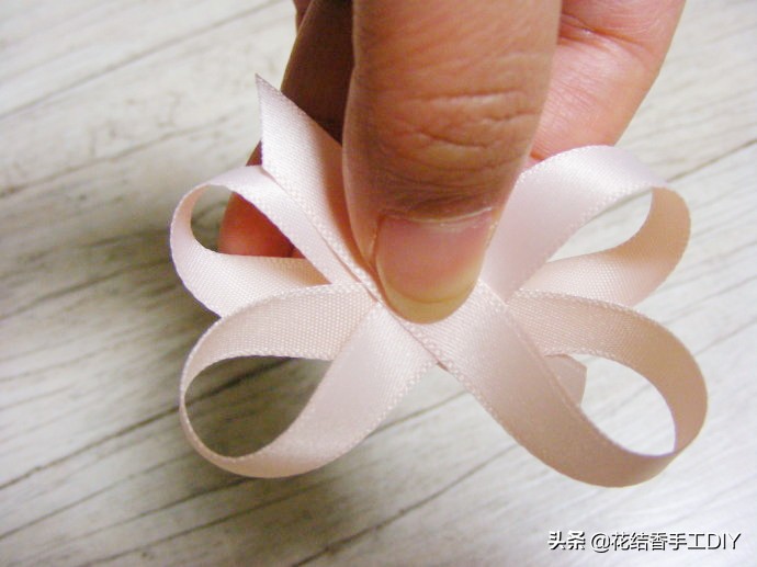 洛丽塔Lolita蝴蝶结，附详细教程，只看“lo娘”服饰，别看相貌哈