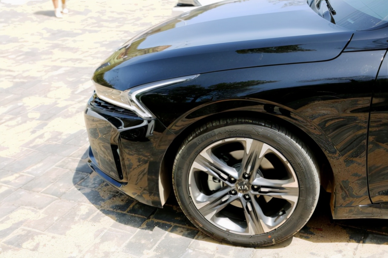 刚提20款K5凯酷尊贵科技版,20款起亚k5凯酷1.6t二手车